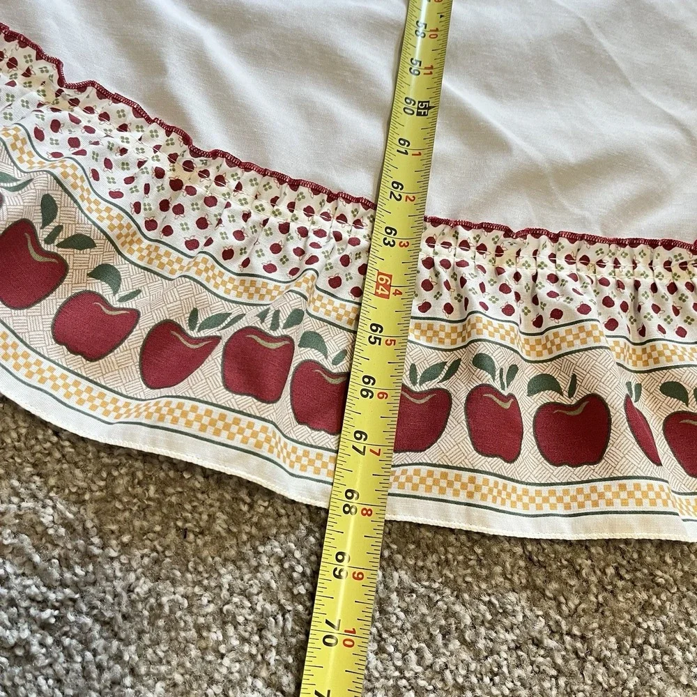 VTG Ruffled Round Tablecloth Country Apple Farmhouse Decor USA Made 68 Inches